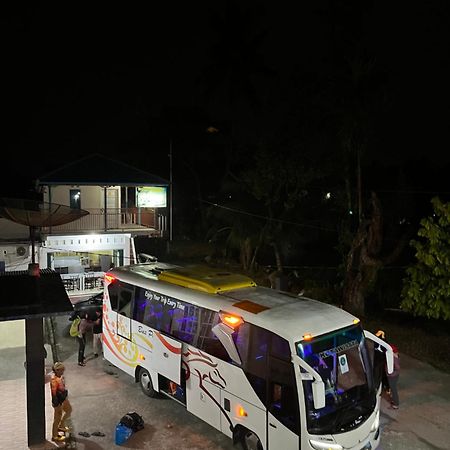 Penginapan Malompek Syariah Padang  Exterior photo