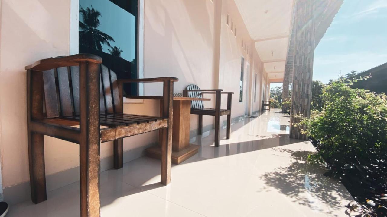Penginapan Malompek Syariah Padang  Exterior photo
